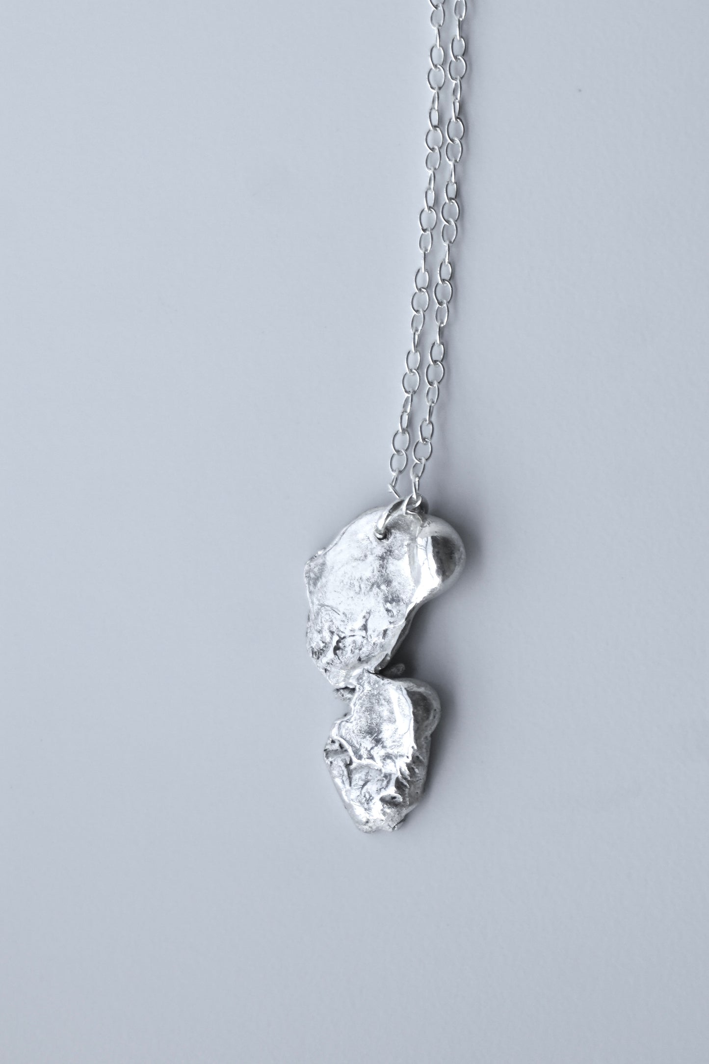 Time hold necklace