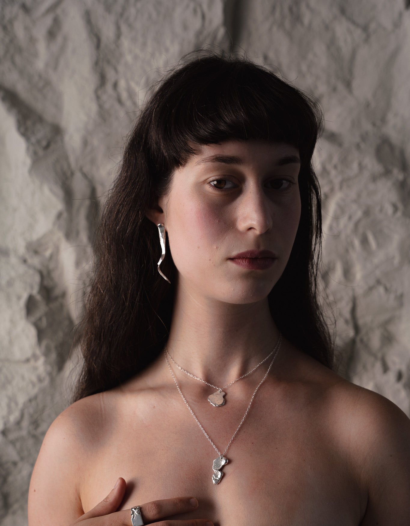 Time hold necklace